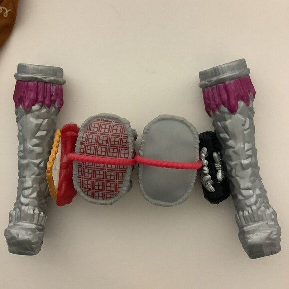 Ever After High Doll Accessories Lot Purse Bag Picnic Basket Boots Necklace - Picture 14 of 16